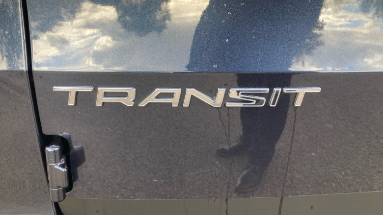 Ford Transit Connect 240 L2 Diesel 2.0 EcoBlue 122ps Limited Van Auto